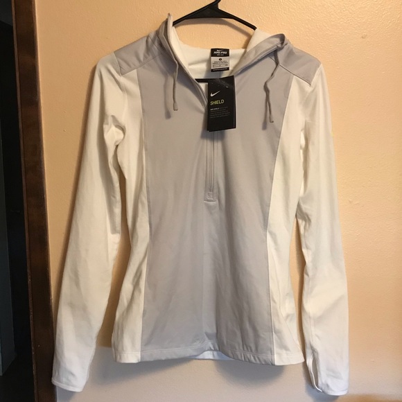 Nike Tops - Women’s Nike Shield 1/2 zip top